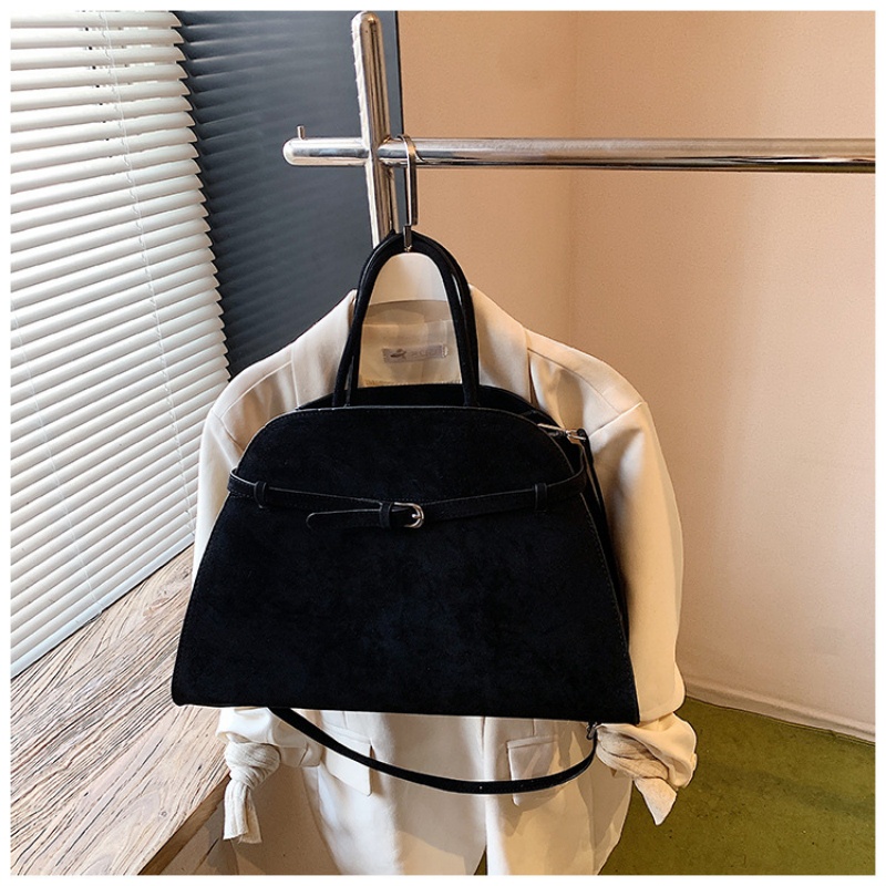 구조적인 돔형 핸드백, 탑 핸들과 벨트 디테일, 다용도 - Top Handle Structured 리뷰 및 가격